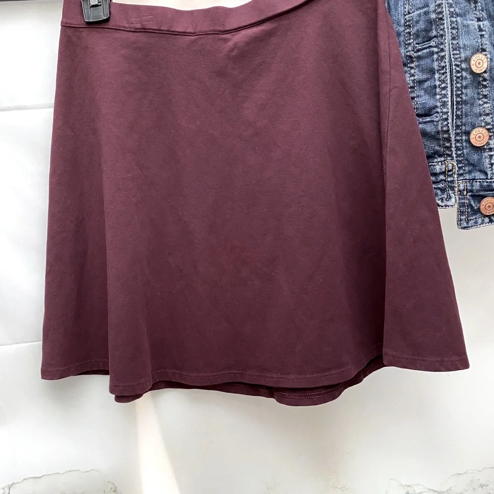 Express Women’s Classic A-Line Knit Skater Mini Skirt